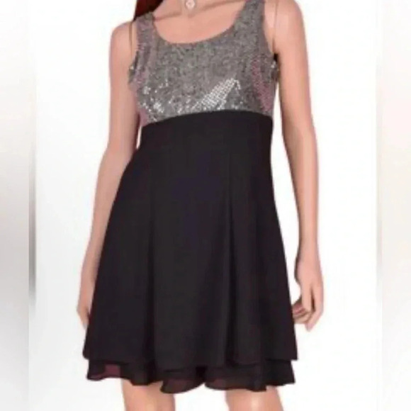 Molly Malloy Sleeveless Rhinestone Flare Black Party Sequin Mini Dress‎ 10 GUC - Picture 1 of 11